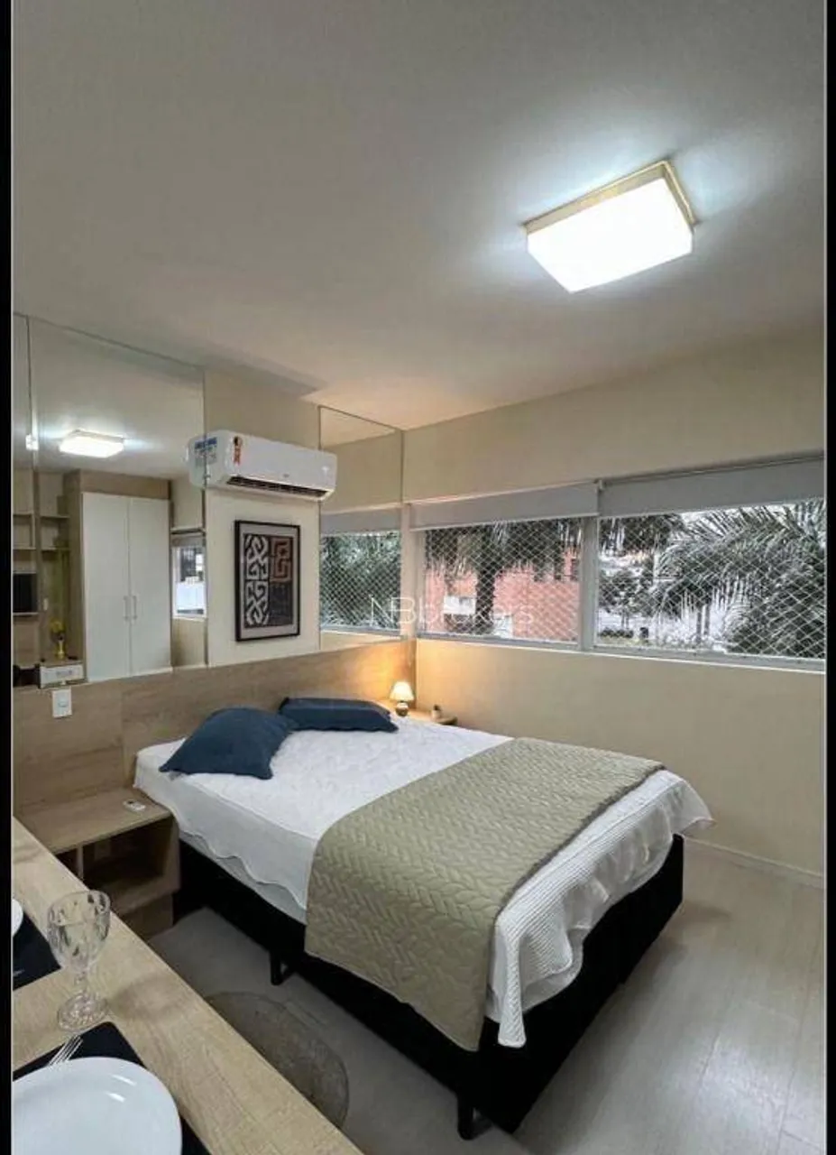 1-bedroom apartment with a private garden space — photo 8