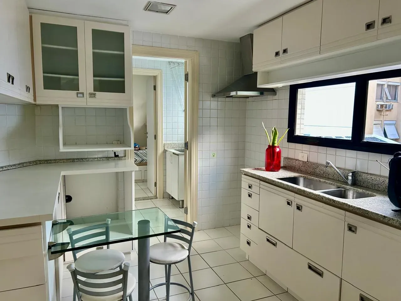 165 m² apartment with 4 bedrooms and 4 bathrooms — photo 24
