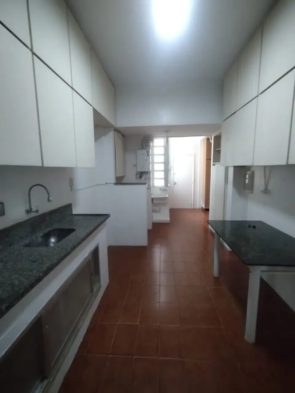 Unfurnished apartment with 3 bedrooms and 3 baths — photo 2