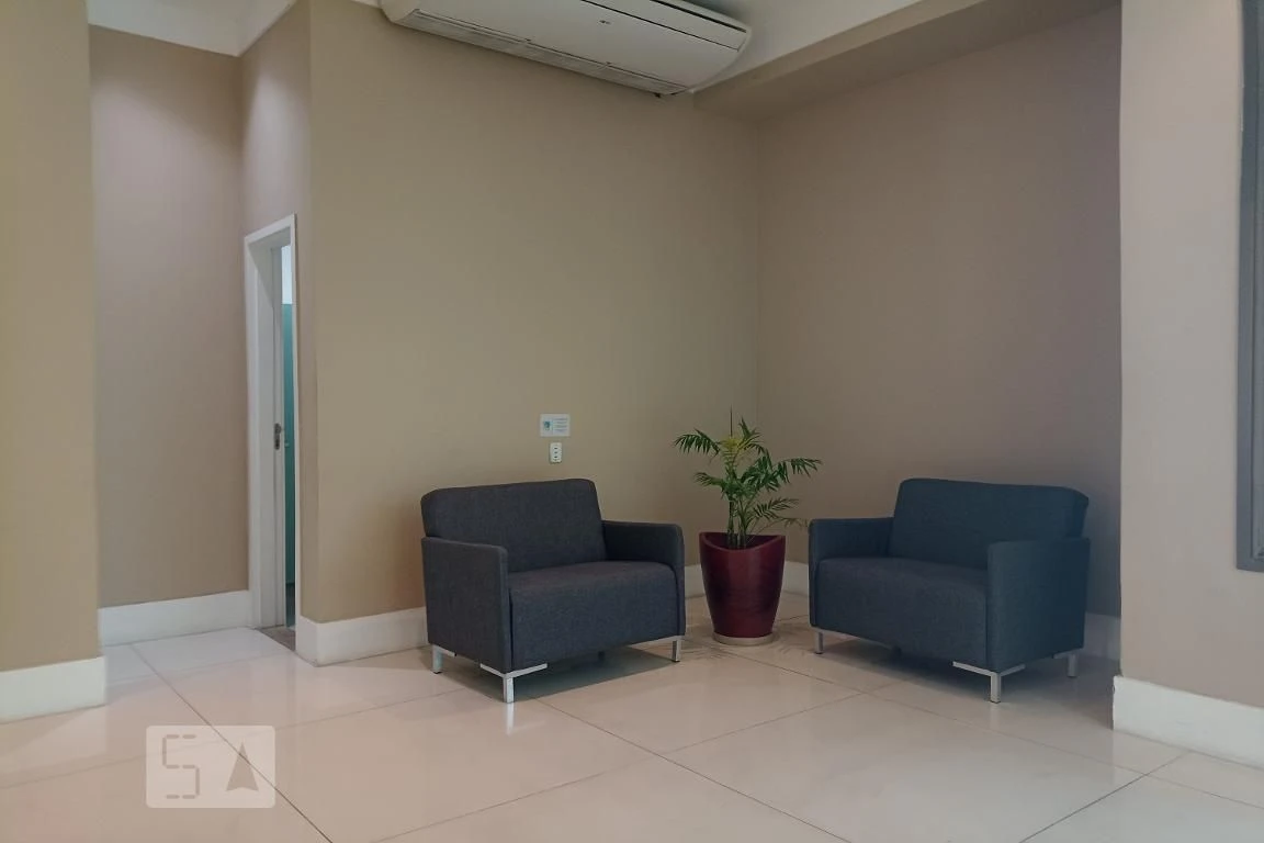 1-bedroom unfurnished apartment with en-suite bath — photo 4