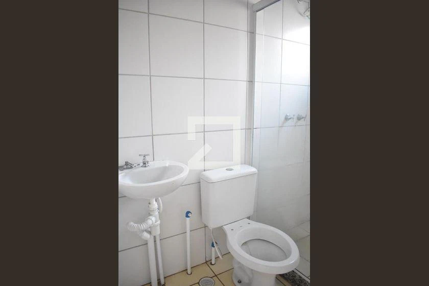 2-bedroom apartment in a building with a pool — photo 33