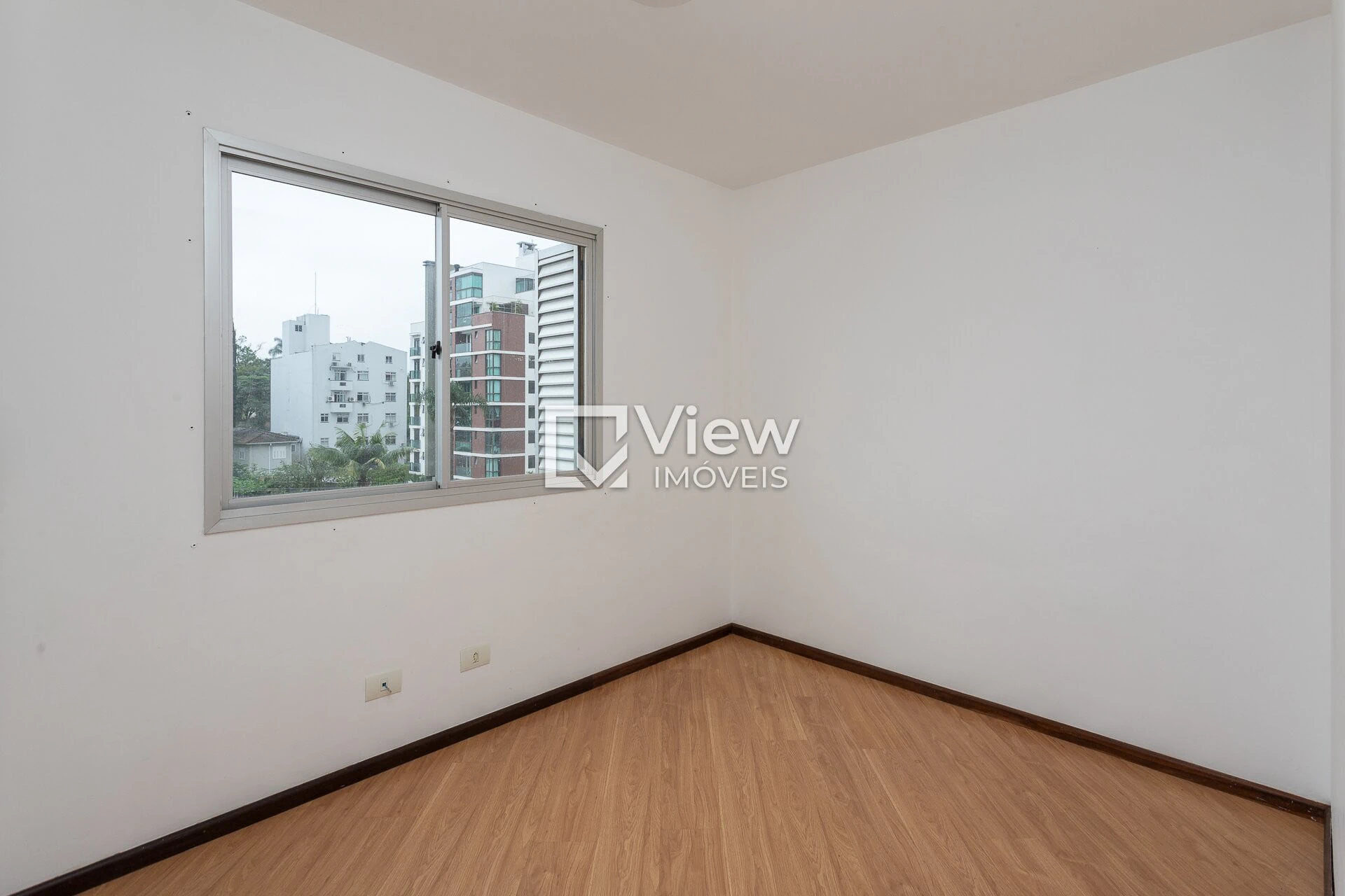 Apartment, 70 m², with wood or laminate floors — photo 19