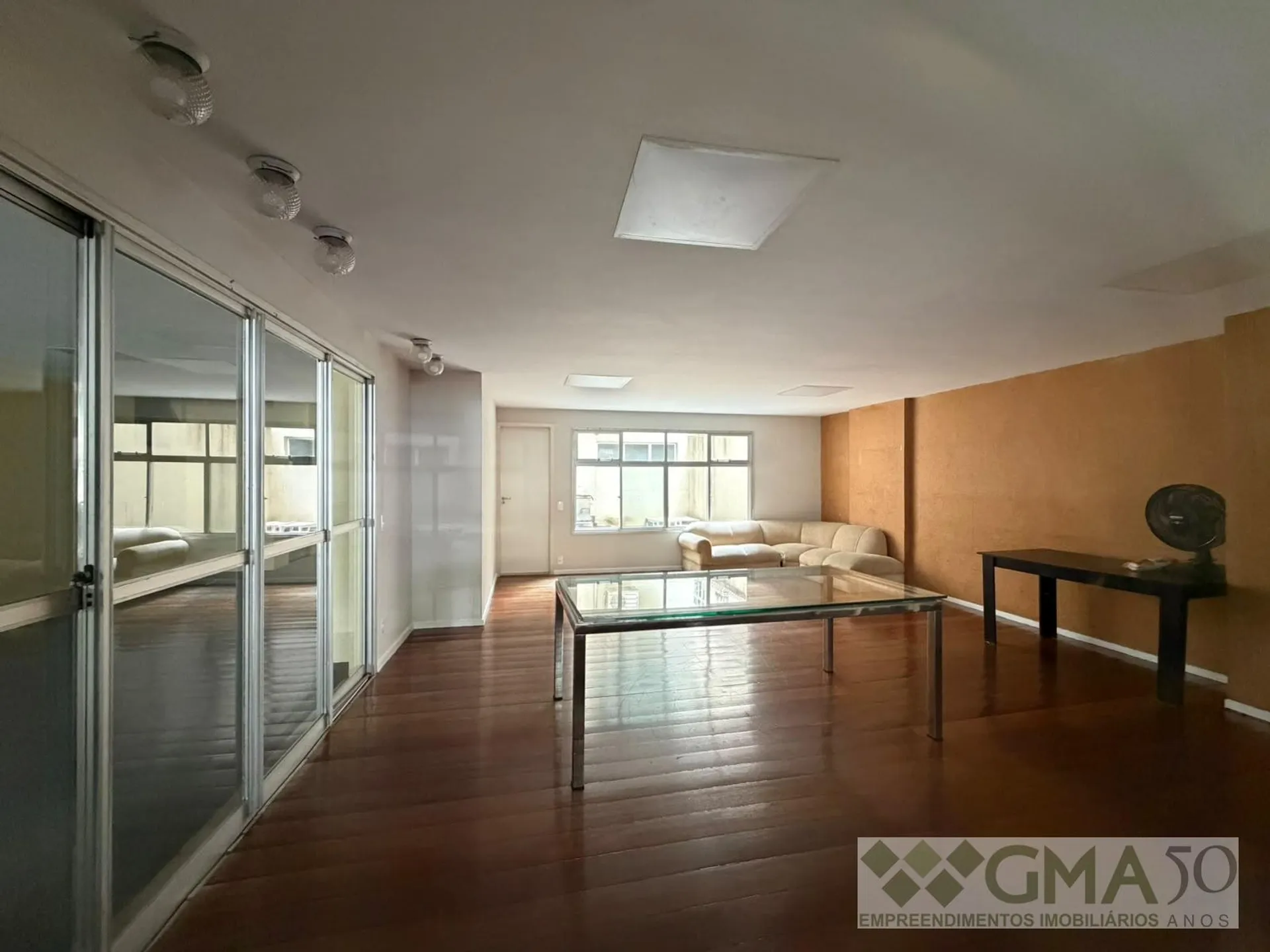 Apartment, 133 m², with a glass-enclosed balcony — photo 15