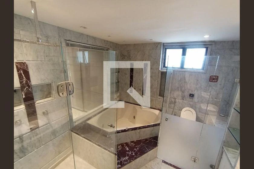 Rental apartment with 3 bedrooms and 160 m² — photo 33