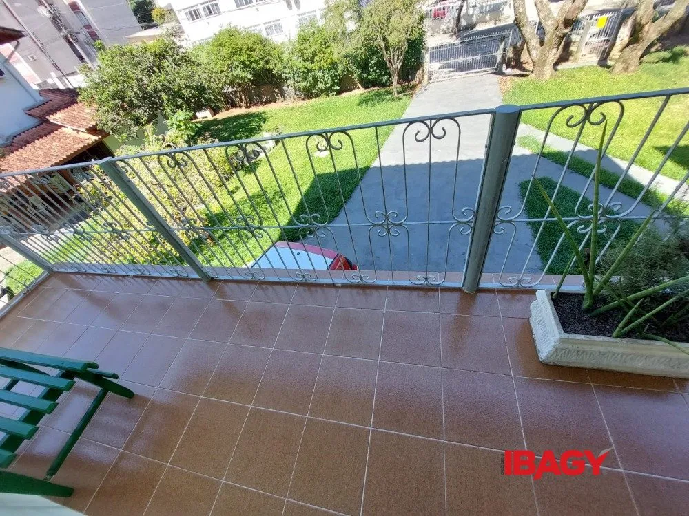 Casa amueblada con 4 dormitorios y 950 m² — photo 16