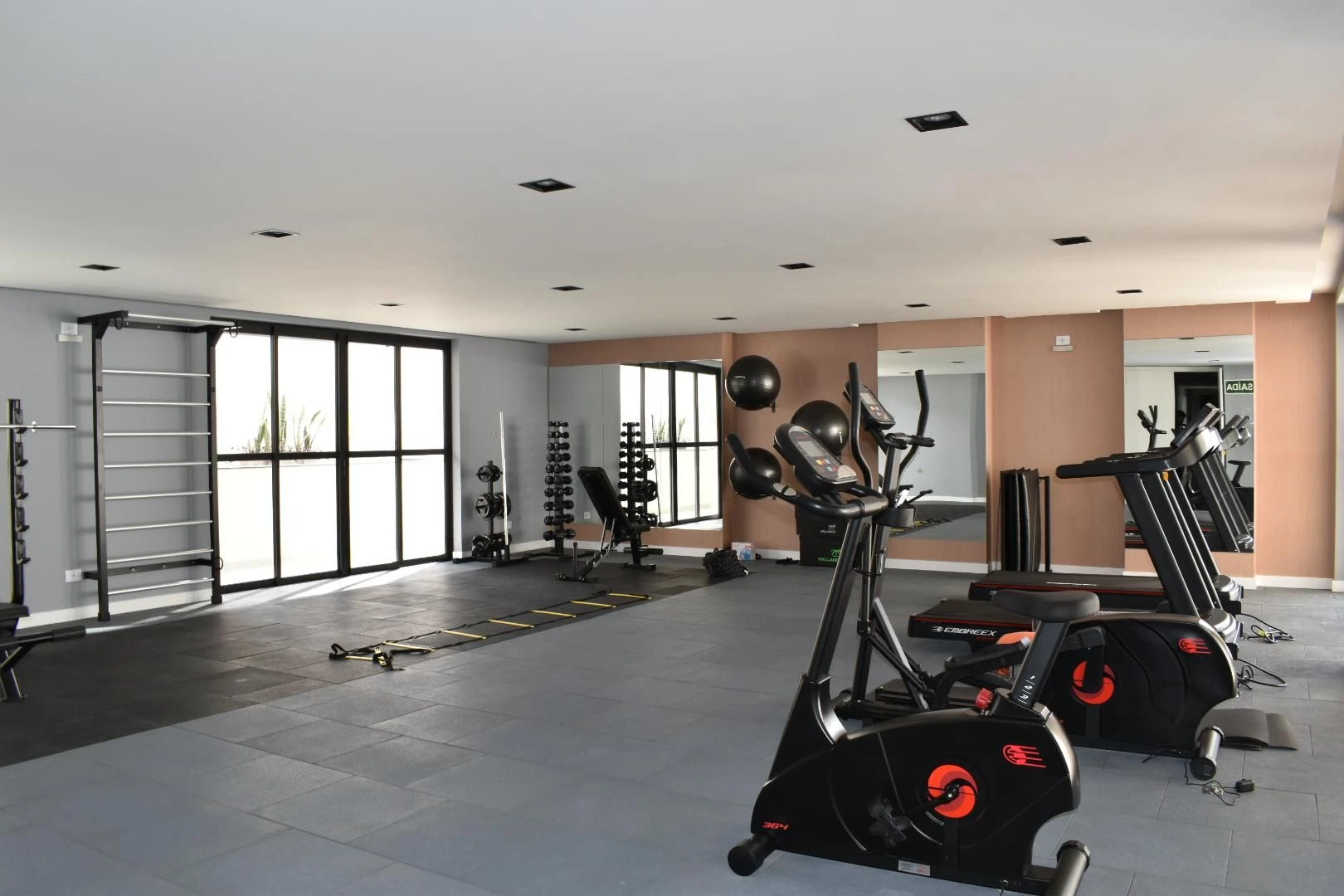 Monoambiente amueblado, 29 m², con balcón cerrado con vidrio — photo 17