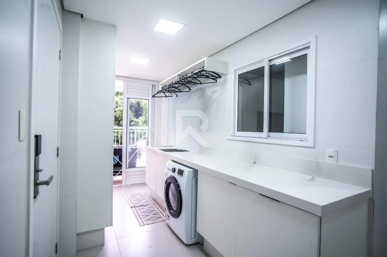Furnished apartment with 4 en-suite bedrooms and 255 m² — photo 16
