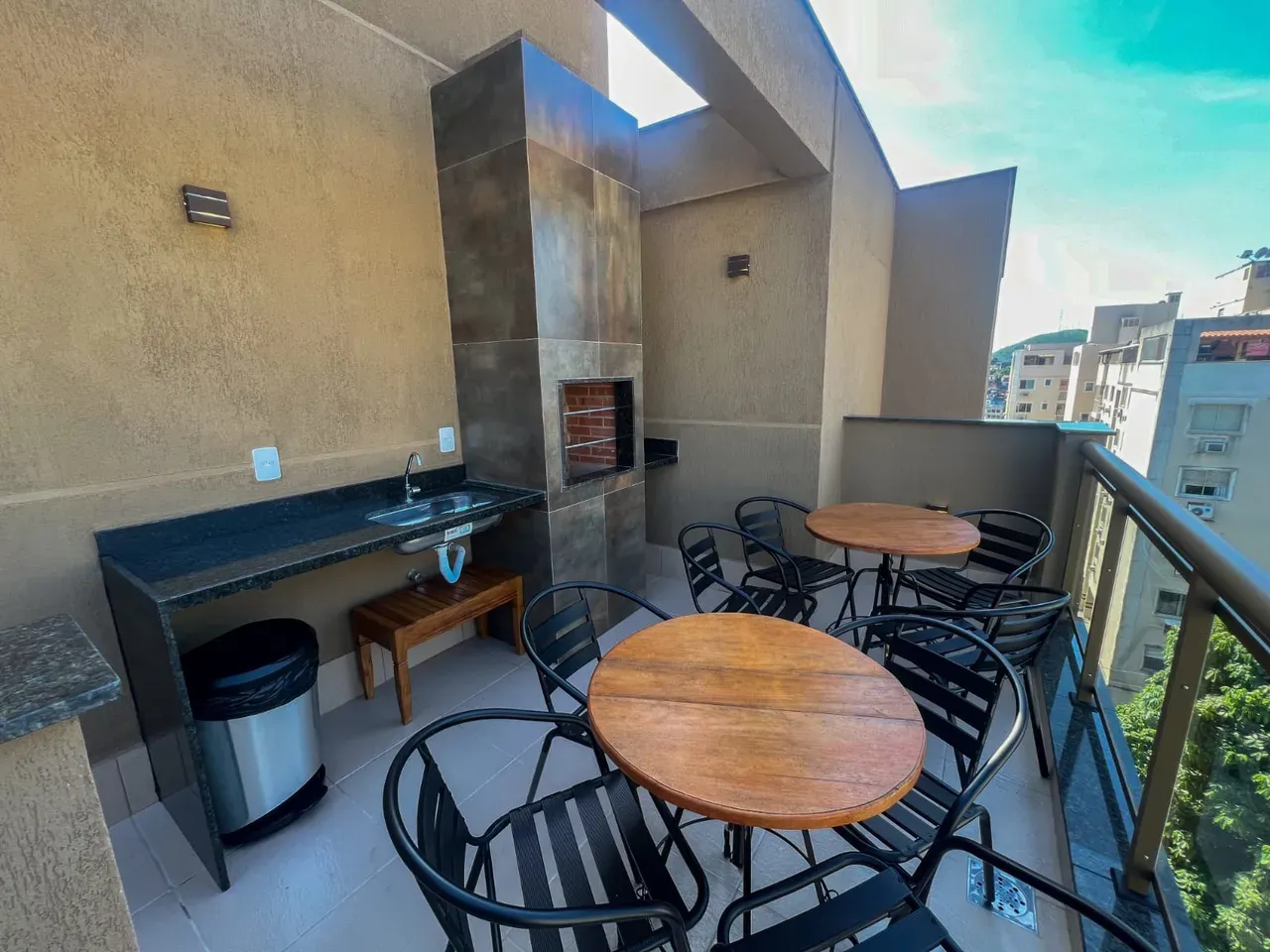 Duplex apartment with 1 bedroom and 2 bathrooms — photo 16