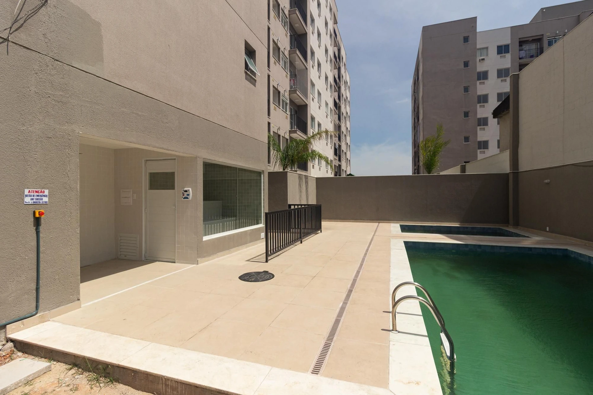 Apartment with 2 bedrooms, 1 en-suite and 1 parking spot — photo 27