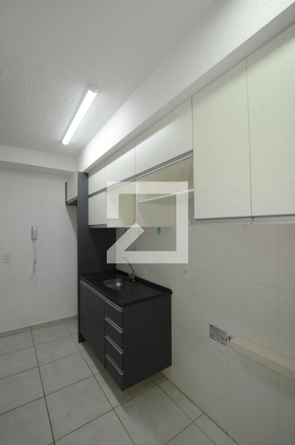 Unfurnished 2-bedroom apartment with 1 parking spot — photo 4