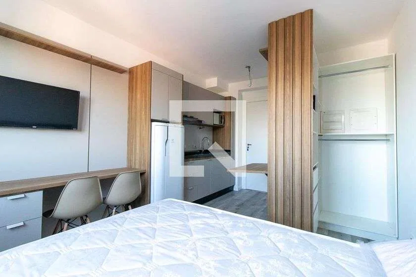 Furnished studio with 1 bedroom and 1 parking space — photo 9