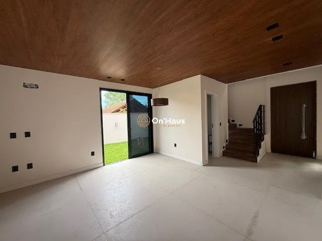 Будинок на 3 кімнати, 220 м², зі спальнею та ванною — photo 7