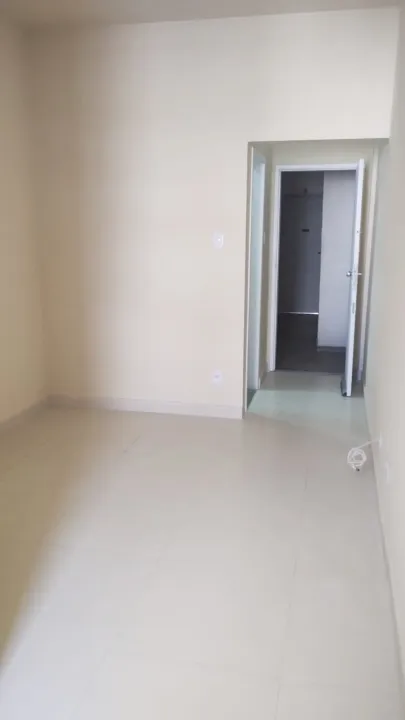 Apartamento de 1 quarto com cozinha separada e elevador — photo 17