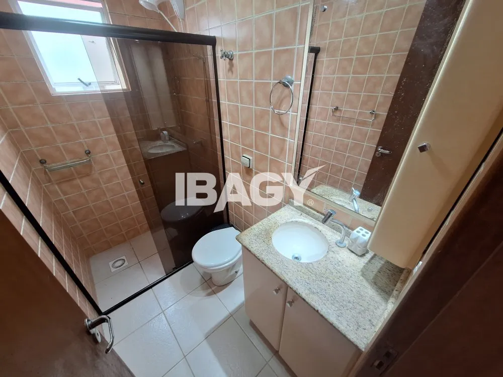 Furnished 93 m² apartment with 2 bedrooms and suite — photo 8