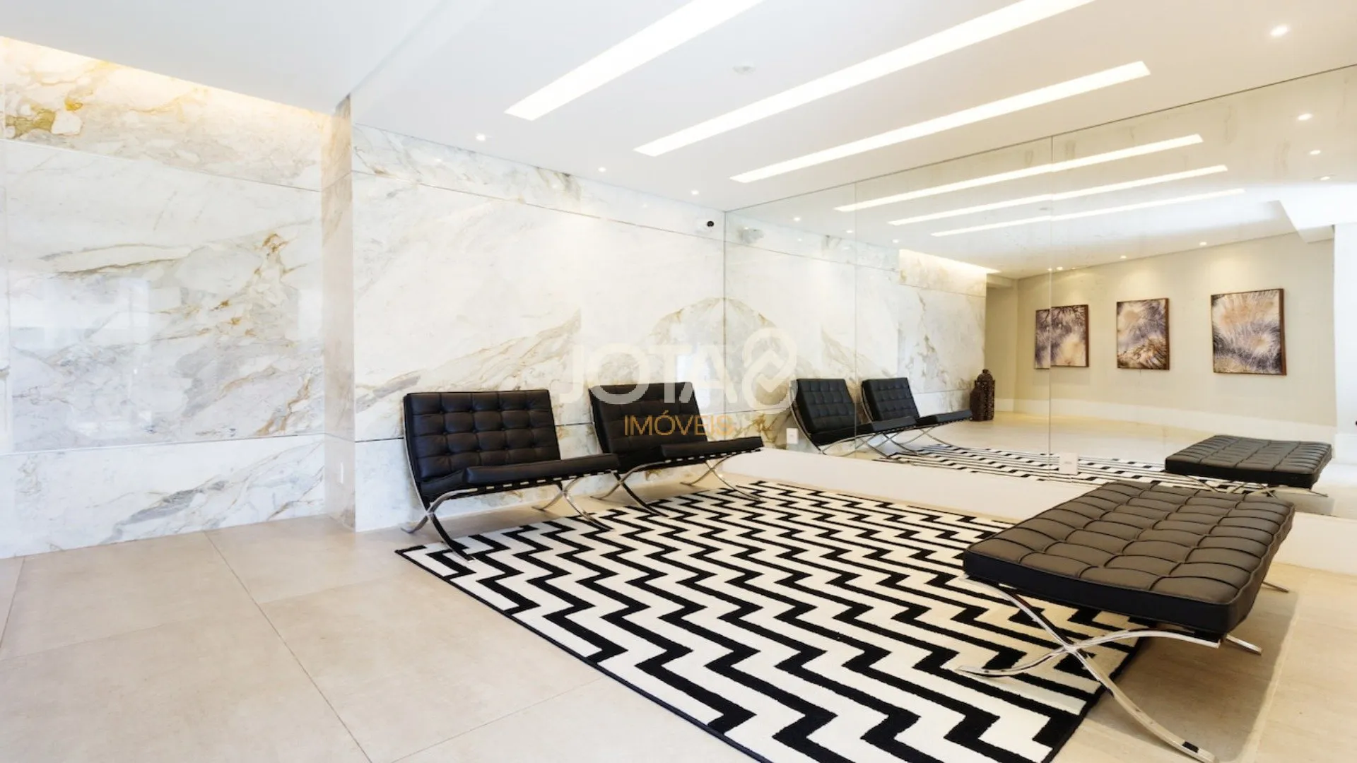 Furnished 1-bedroom apartment with 50 m² and parking — photo 24