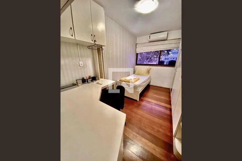 Furnished 190 m² apartment with 3 en-suite bedrooms — photo 13