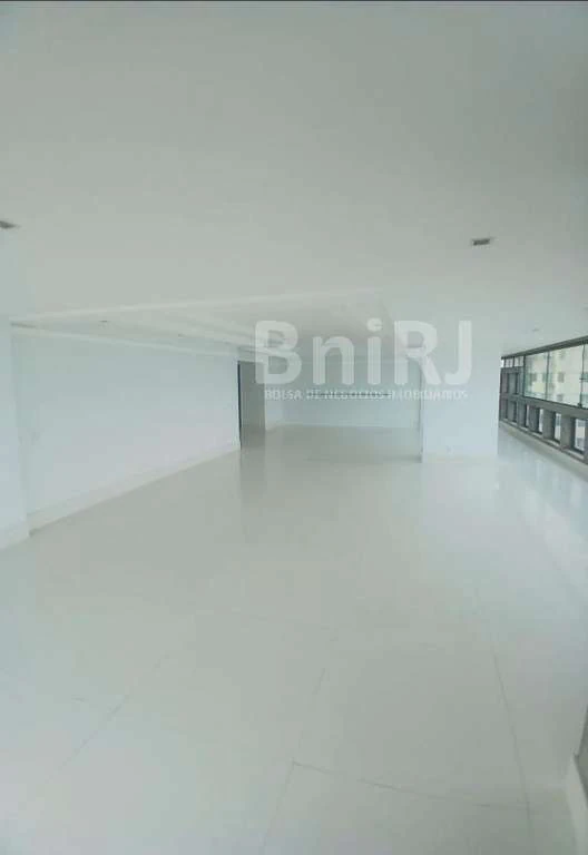 4-bedroom apartment with 2 en-suite baths and a guest WC — photo 12