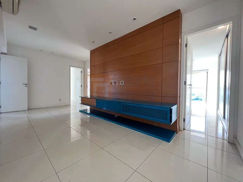 236 m² apartment with 4 en-suite bedrooms and gourmet balcony — photo 25