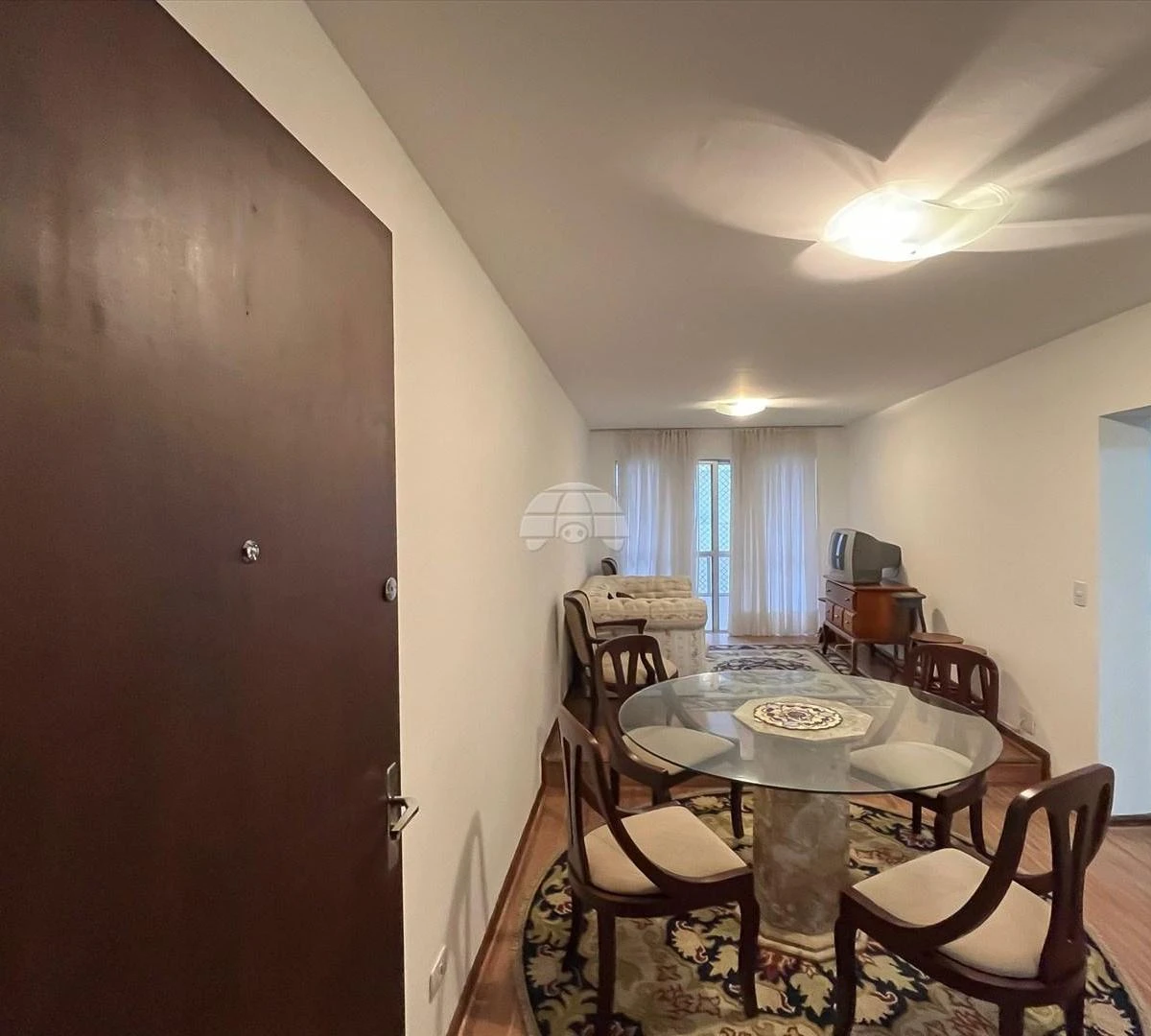 2-bedroom apartment with a home office
