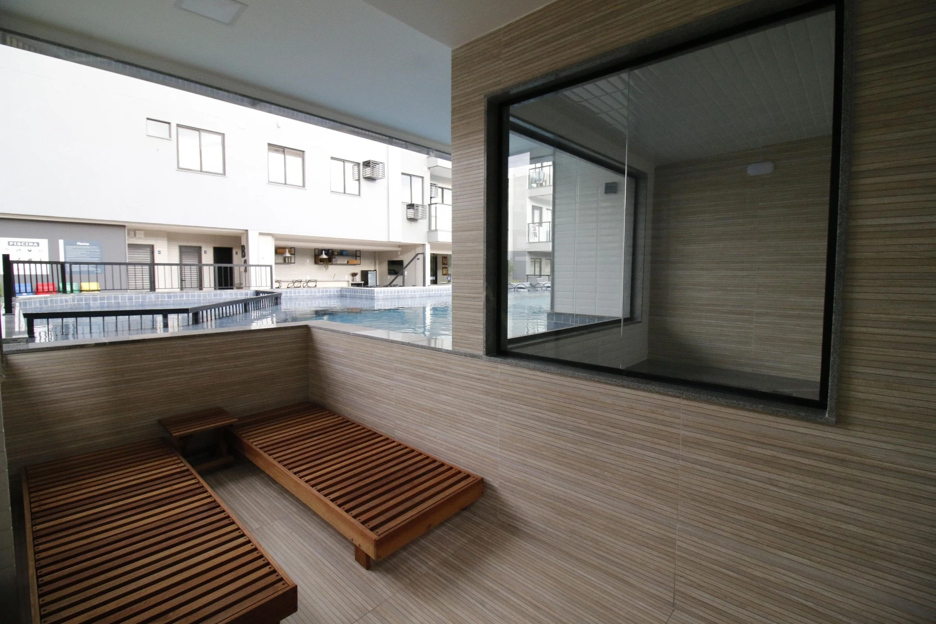 Home office in a 2-bedroom apartment, 130 m² — photo 29