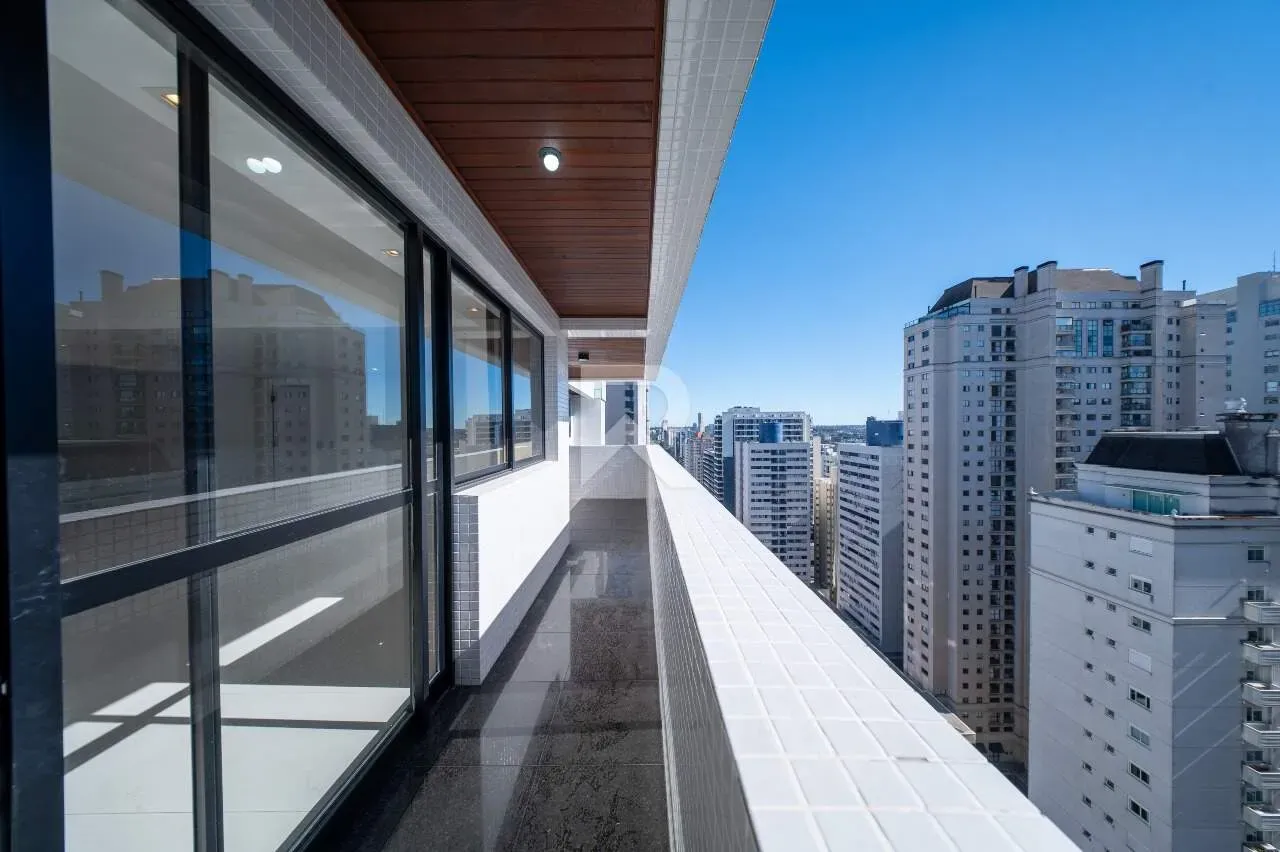 151 m² apartment with 3 bedrooms and 2 parking spots — photo 26