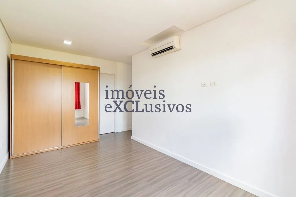 Furnished 2-bedroom apartment with an open-plan kitchen — photo 37