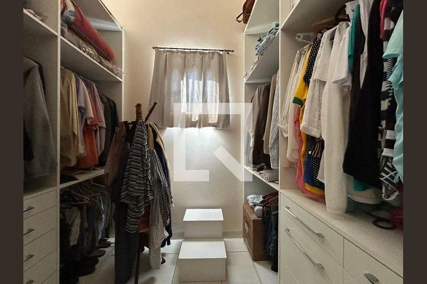 Furnished 284 m² house with 4 bedrooms and balcony — photo 15