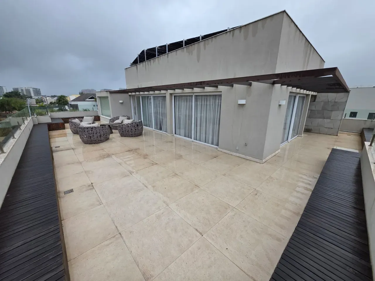 Casa em condomínio com 5 quartos e 5 banheiros — photo 44