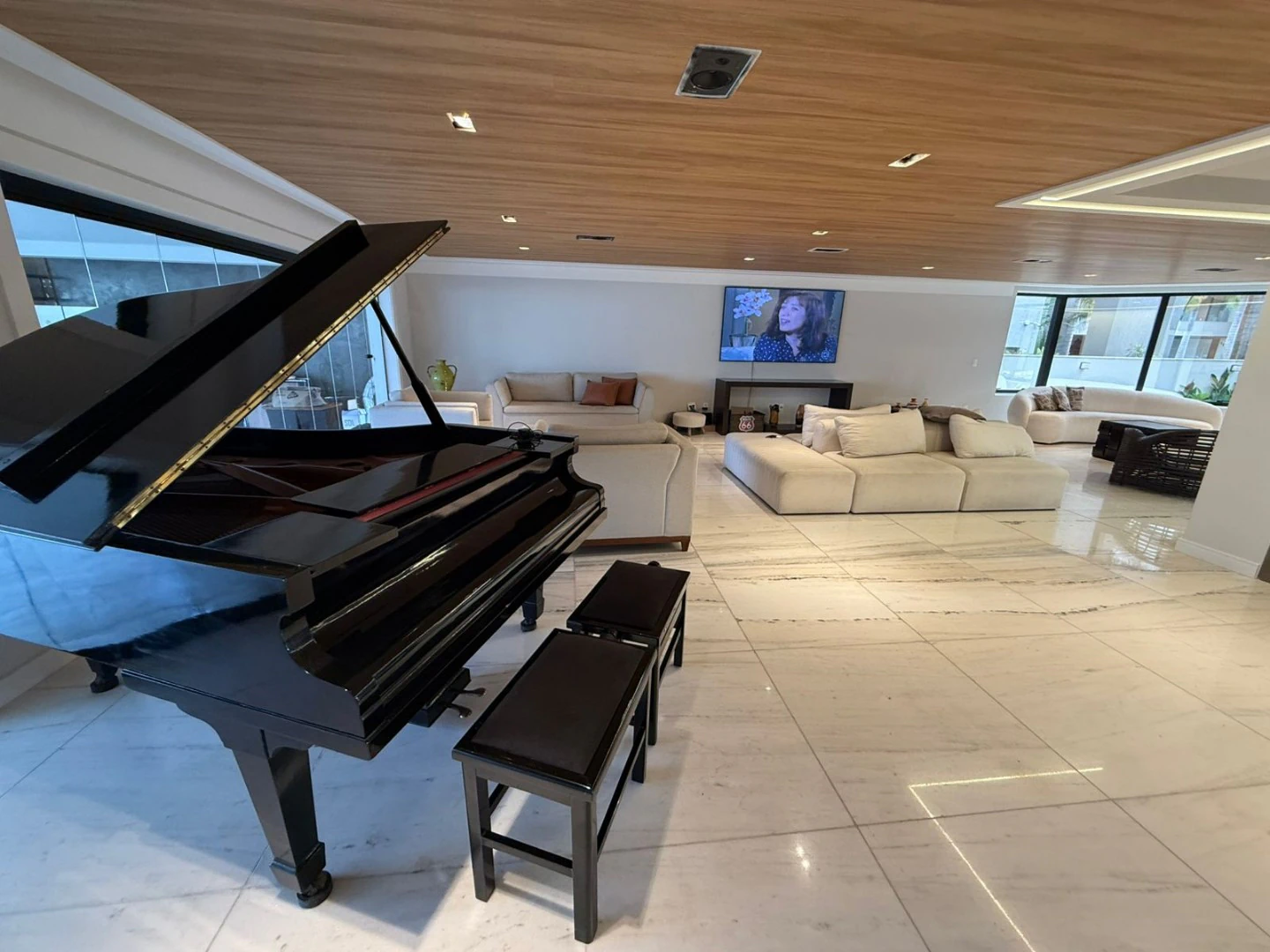 Furnished house with 5 en-suite bedrooms and 600 m² — photo 27