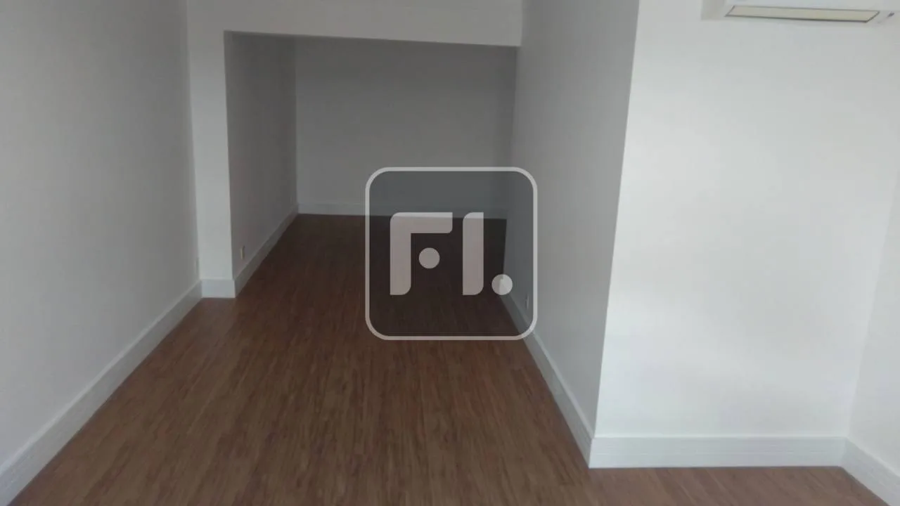 Casa com 4 dormitórios e varanda envidraçada — photo 8