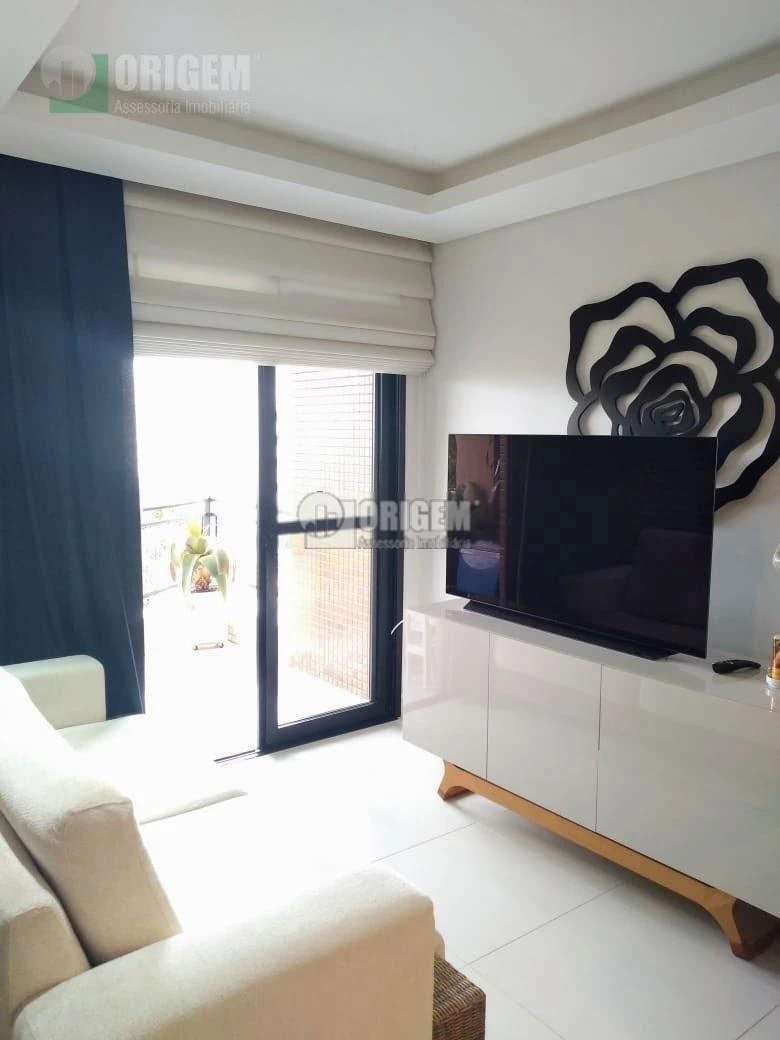 3-bedroom apartment with a home office in Curitiba
