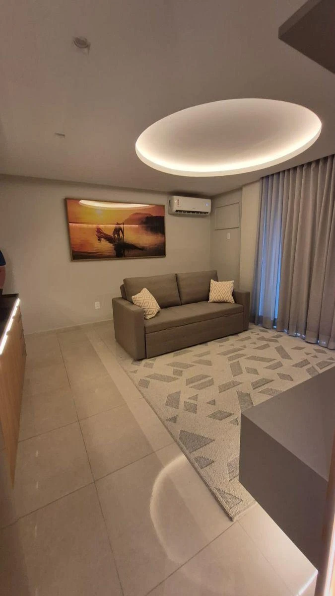 One-bedroom apartment in a building with a gym — photo 11