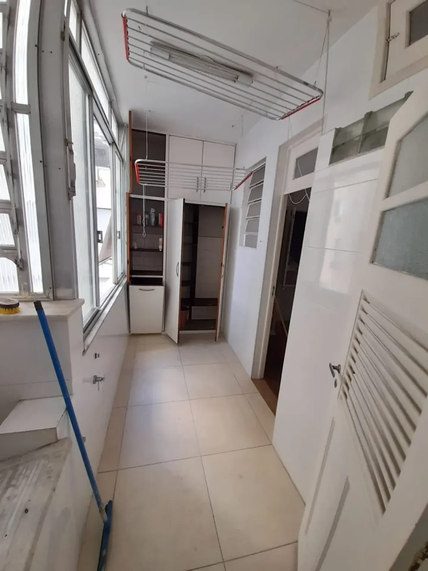 Rental apartment with 3 bedrooms and 2 suites — photo 10