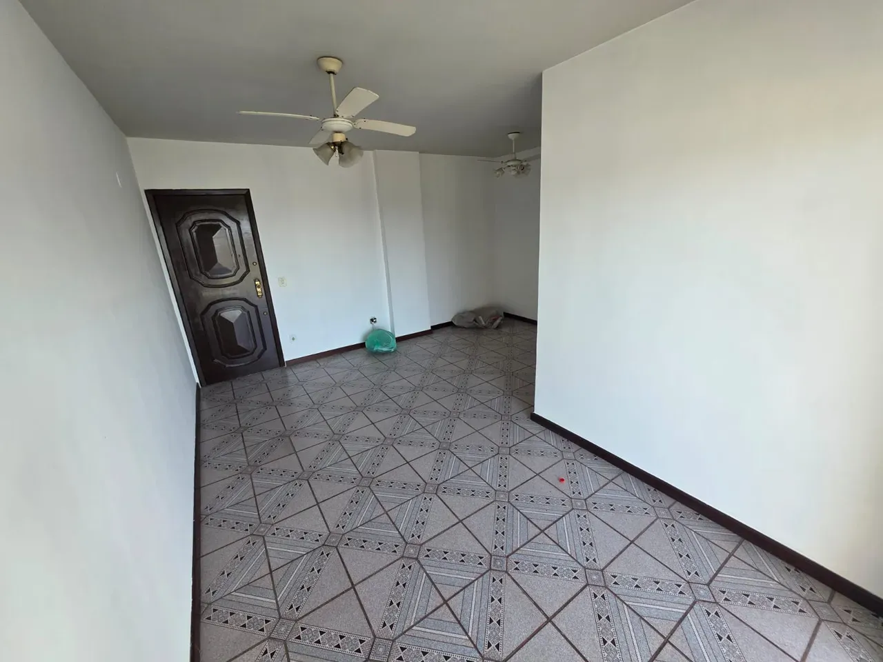 2-bedroom apartment with a mountain view — photo 16
