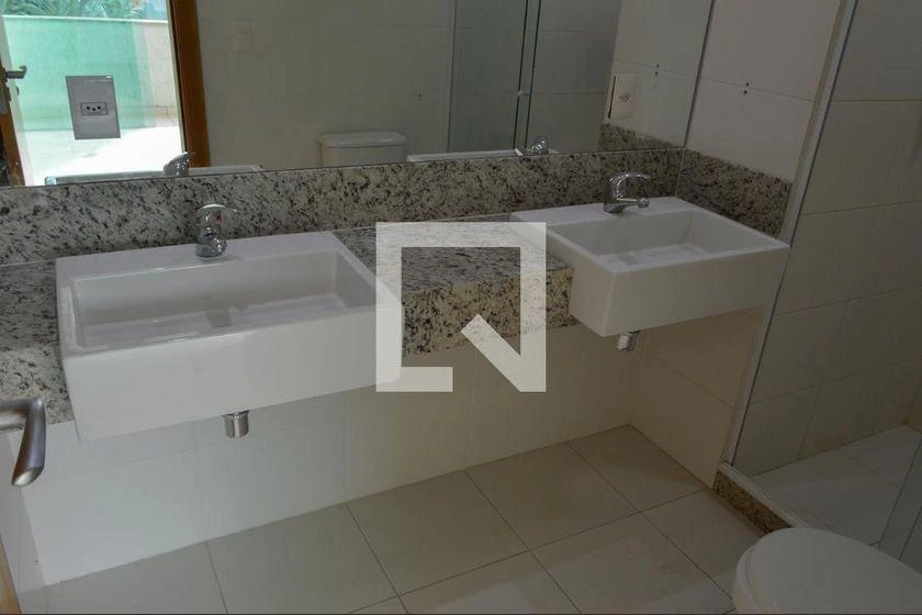 188 m² house with 4 en-suite bedrooms and 3 parking spots — photo 32