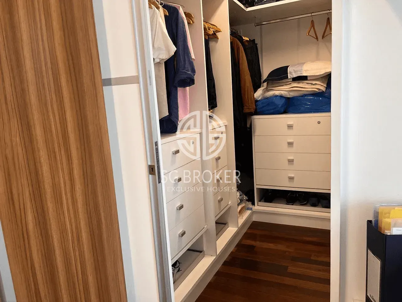 Apartamento mobiliado com 4 quartos e cozinha fechada a gás — photo 16