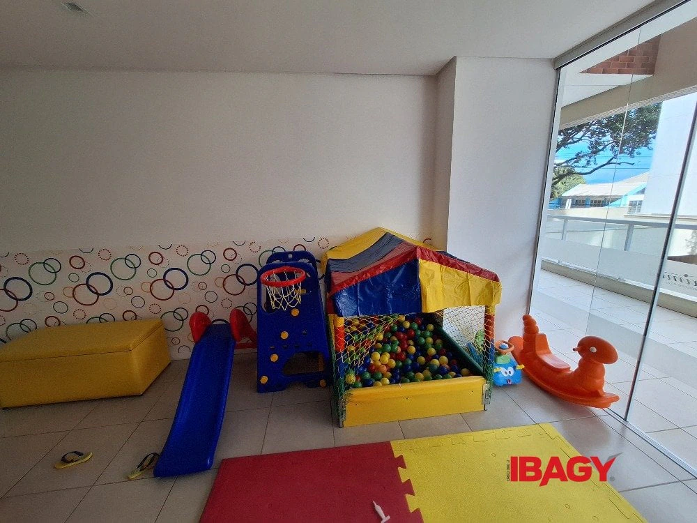 Apartment, 75 m², with a glass-enclosed balcony — photo 6