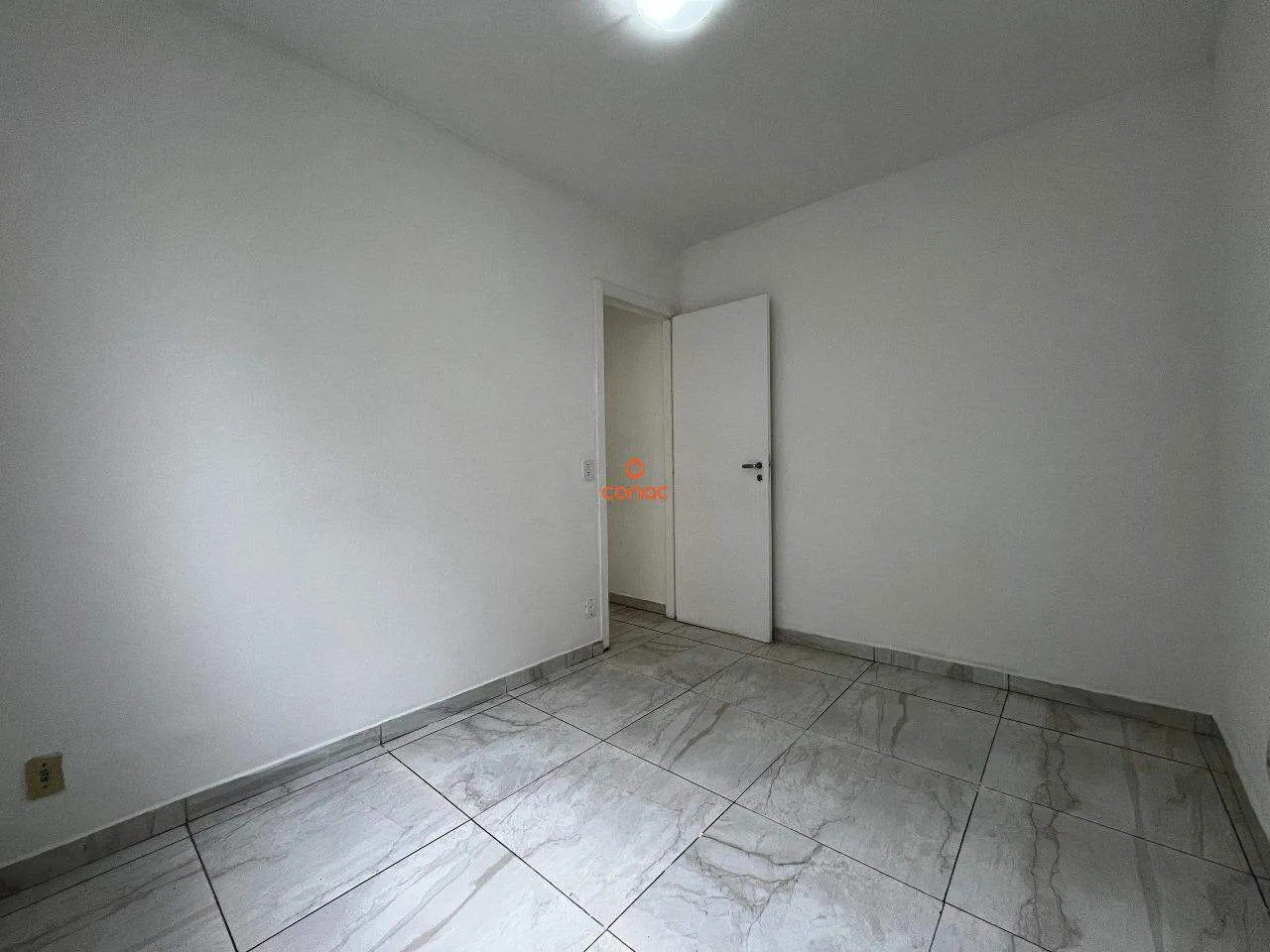 Apartamento de 2 habitaciones con balcón y 1 plaza de garaje — photo 21