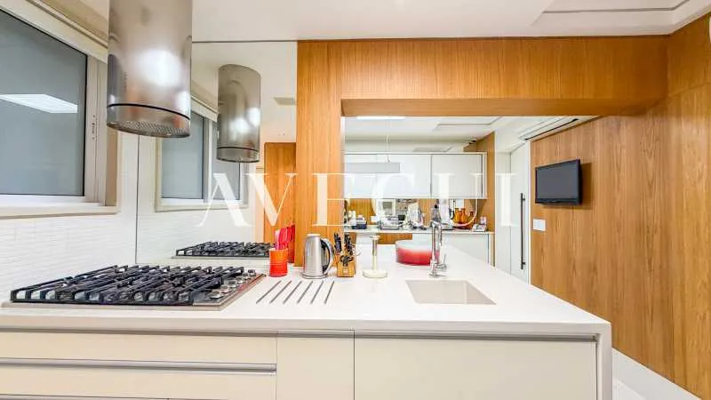 Квартира 530 м²: 4 суїти, 5 ванних і вид на воду — photo 24