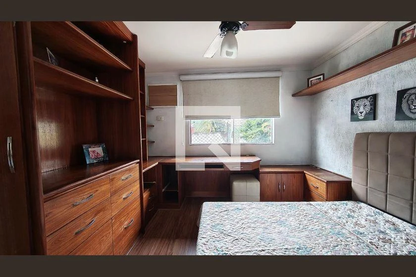290 m² house with a bathtub and a walk-in closet — photo 10