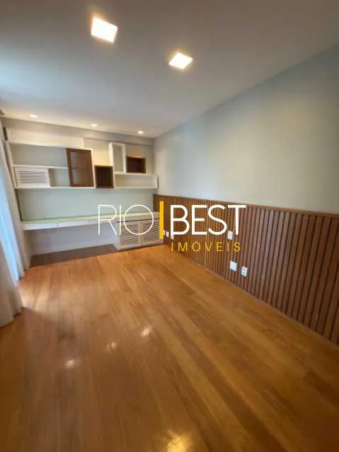 Furnished apartment with an open-plan kitchen and 4 bedrooms — photo 12