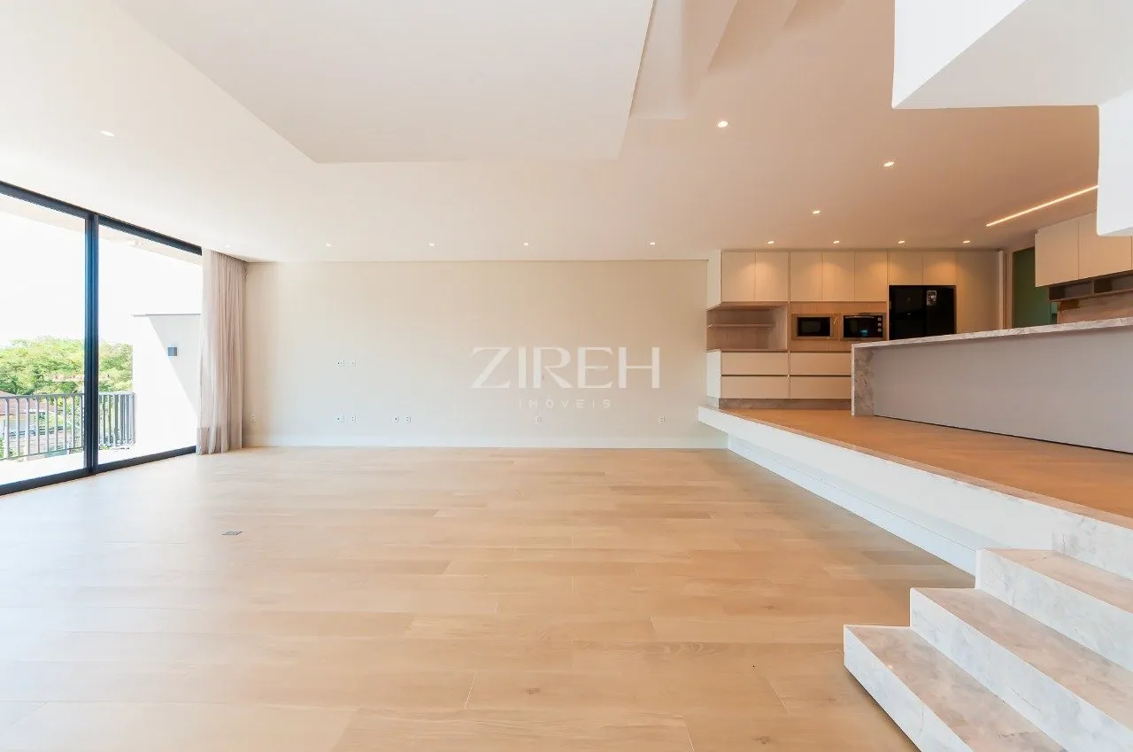 3-bedroom house with a bathtub — photo 5