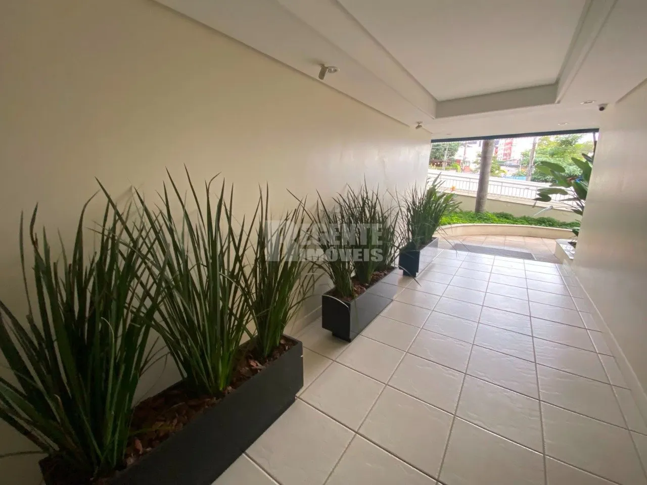 Apartamento amueblado de 3 dormitorios con jardín y BBQ — photo 9