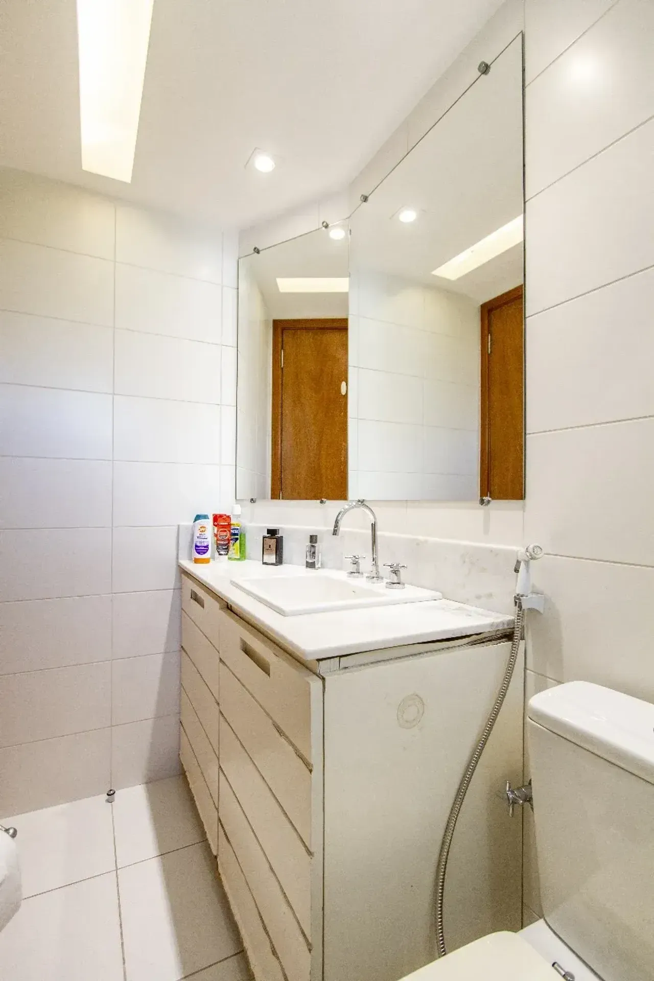 Furnished 100 m² apartment with a bedroom en-suite — photo 5
