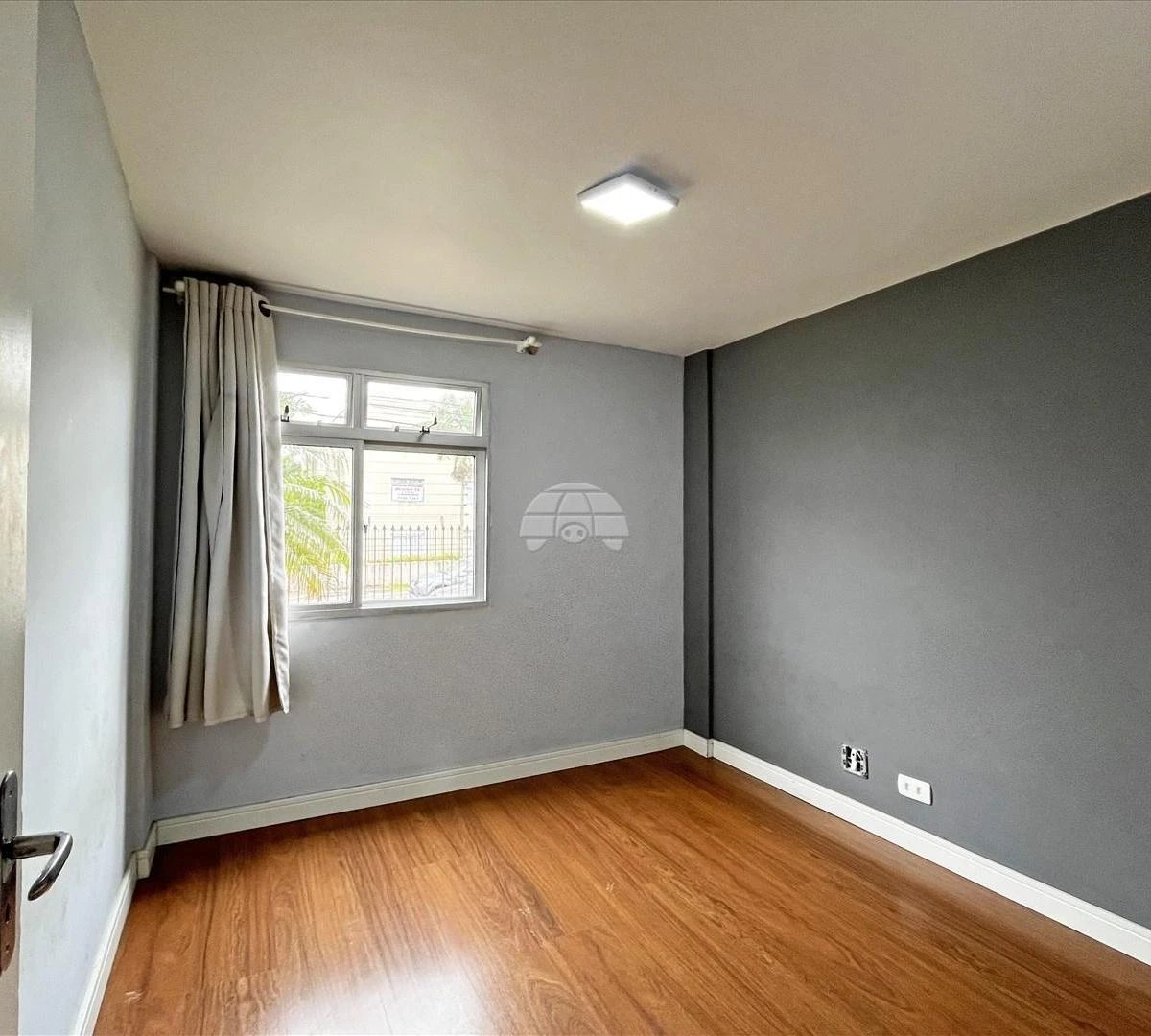 Apartamento com piso de madeira ou laminado, Campo Comprido — photo 3