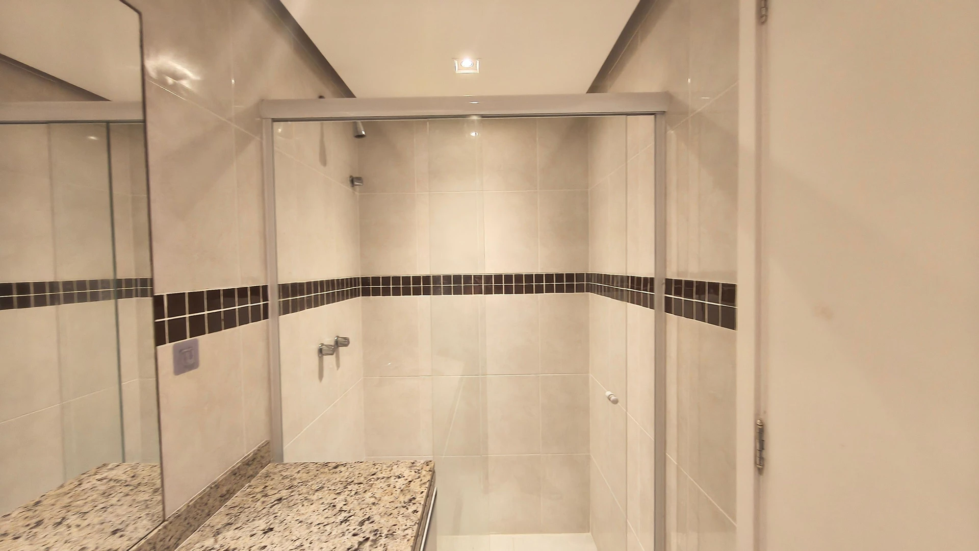 5-bedroom apartment with a washing machine in Rio de Janeiro — photo 70