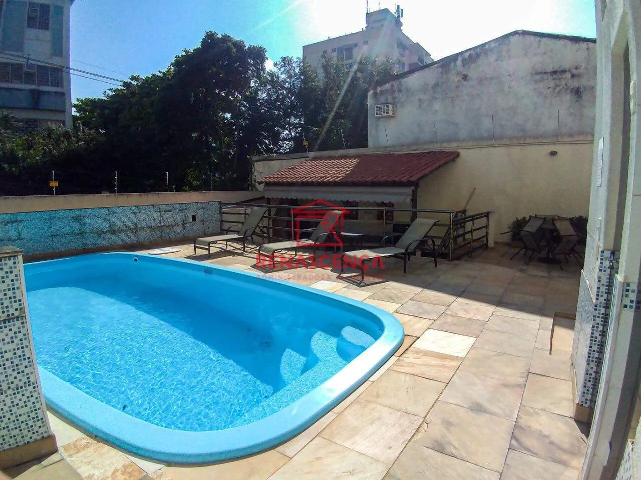Apartamento com 2 quartos e varanda com área de lavanderia — photo 24