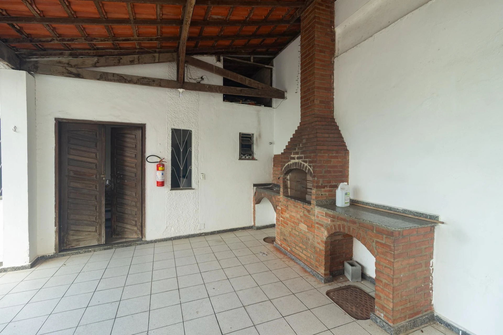 2-bedroom apartment with 1 bath, parking spot, pets ok — photo 34