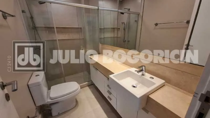 4-bedroom apartment with floor-to-ceiling windows — photo 15