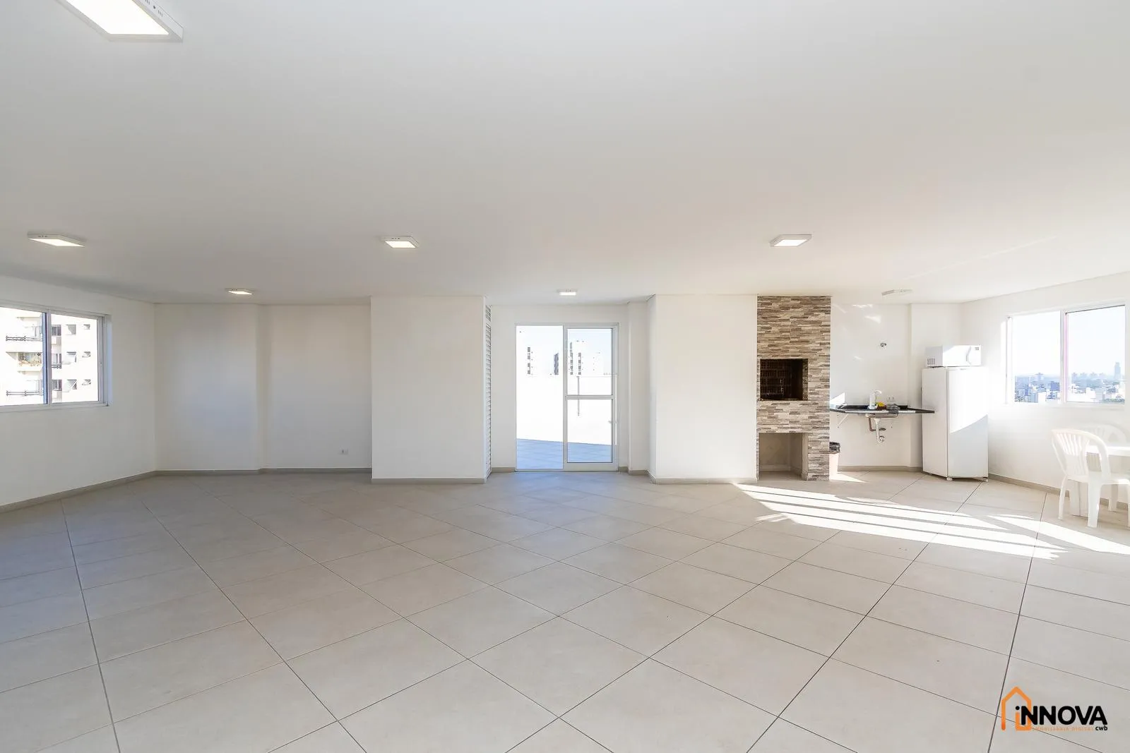 Робоче місце та 1 спальня: квартира 35 м² — photo 25